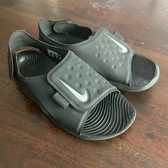 SOLD Nike Stingray Black Sandal Baseball Pool 3Y - Picture 2 of 6